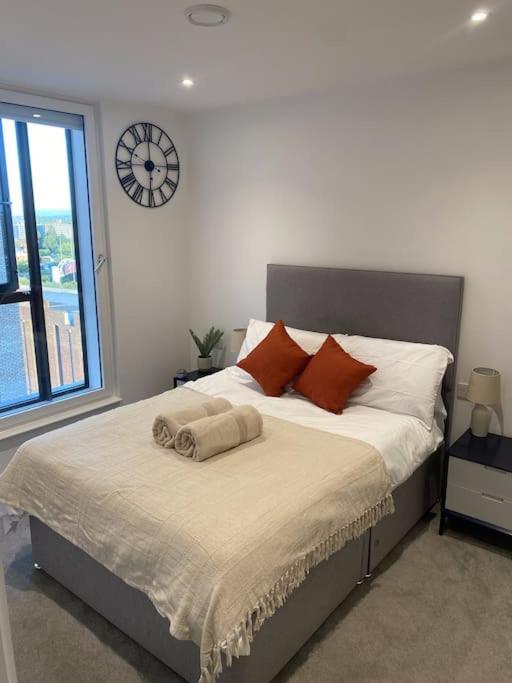 Modern Trafford 1Br Apartment-Free Parking-Cinema Room Manchester Exterior foto